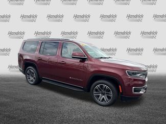 Used 2022 Jeep Wagoneer Series III w/ Flexible Seating Group AWD/4WD video 2
