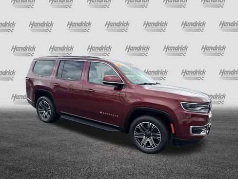 Used 2022 Jeep Wagoneer Series III w/ Flexible Seating Group AWD/4WD image 2