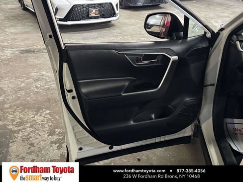 Used 2020 Toyota RAV4 XLE w/ All Weather Liner Package AWD/4WD image 15