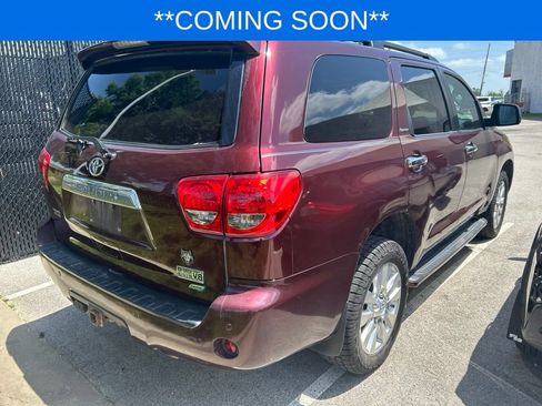 Used 2011 Toyota Sequoia Platinum AWD/4WD image 3