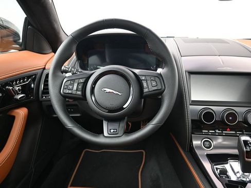 Used 2024 Jaguar F-TYPE R AWD/4WD image 9