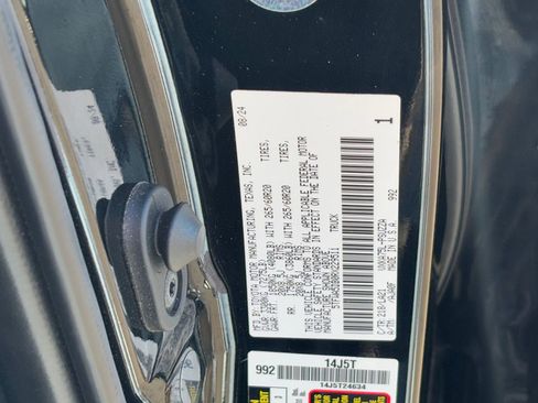 Used 2024 Toyota Tundra Platinum w/ TRD Off-Road Package image 31