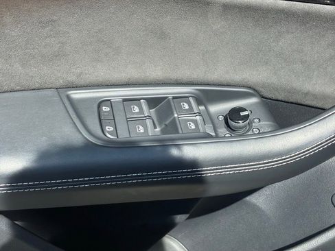 Used 2021 Audi SQ8 Prestige AWD/4WD image 11
