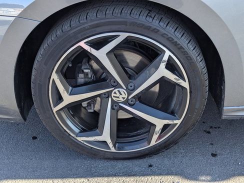 Used 2020 Volkswagen Passat 2.0T R-Line image 11