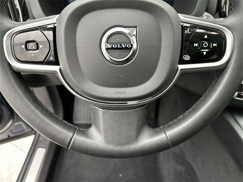 Certified 2025 Volvo XC60 B5 Plus image 14
