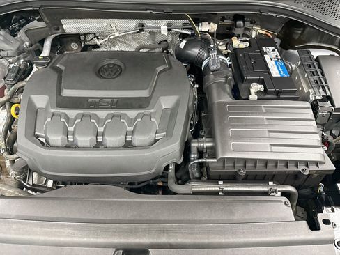 Used 2024 Volkswagen Tiguan SE FWD image 31