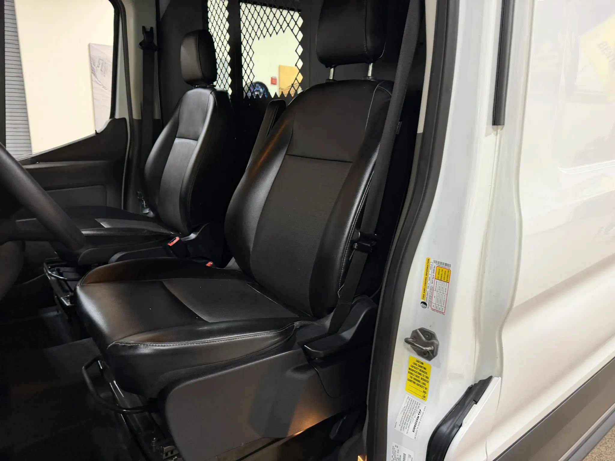 Used 2020 Ford Transit 250 Medium Roof AWD image 38