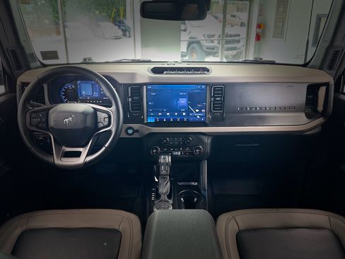 Used 2023 Ford Bronco Wildtrak AWD/4WD image 19