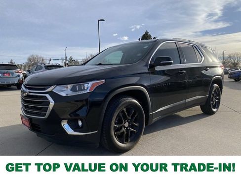 Used 2020 Chevrolet Traverse LT image 1