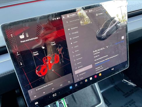Used 2026 Tesla Model Y Long Range RWD image 19