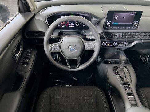 Used 2025 Honda HR-V LX image 19