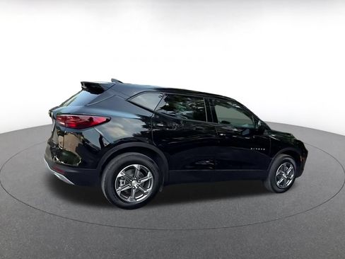Used 2026 Chevrolet Blazer LT FWD image 11