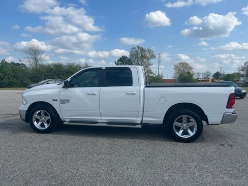 Used 2020 RAM 1500 Classic SLT RWD image 3