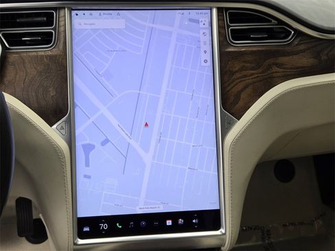 Used 2017 Tesla Model S AWD image 24