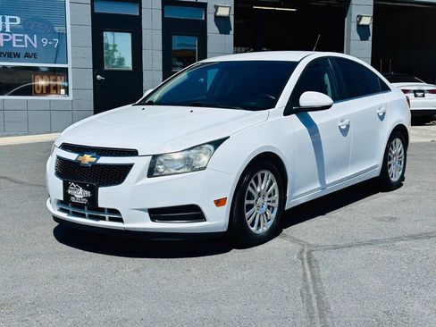 Used 2013 Chevrolet Cruze Eco FWD image 3