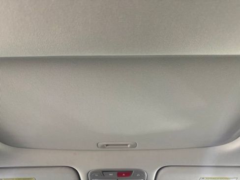 Used 2024 Kia Telluride S w/ S Sunroof Package FWD image 32