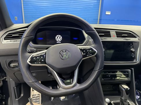 Certified 2024 Volkswagen Tiguan SE R-Line image 14