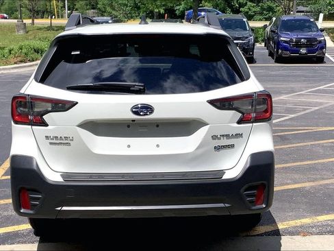 Used 2020 Subaru Outback Premium w/ Popular Package #1 AWD/4WD image 3