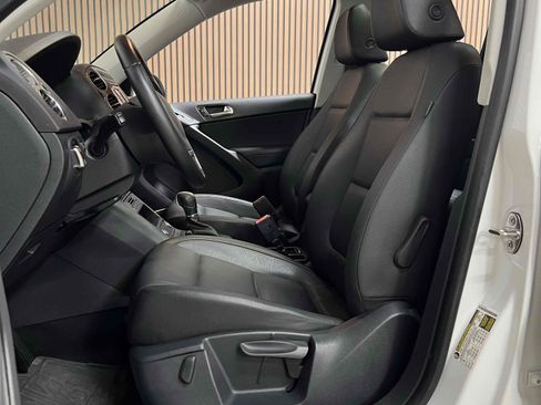Used 2015 Volkswagen Tiguan SEL FWD image 26