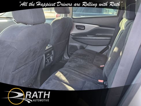 Used 2021 Nissan Murano SV image 16