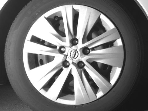 Used 2025 Nissan Sentra S image 22