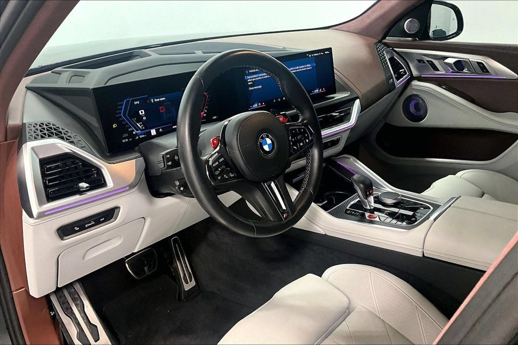 Used 2024 BMW XM AWD/4WD image 13