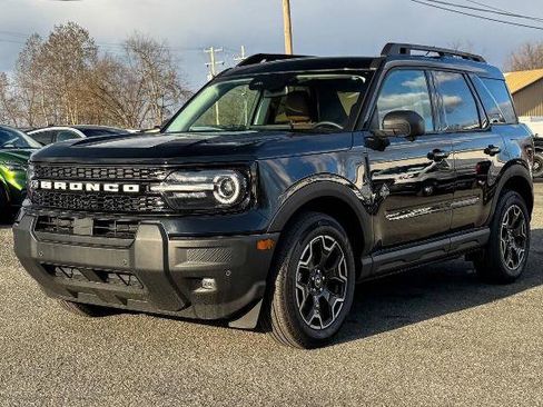 Certified 2025 Ford Bronco Sport Outer Banks w/ Outer Banks Tech Package+ AWD/4WD image 7