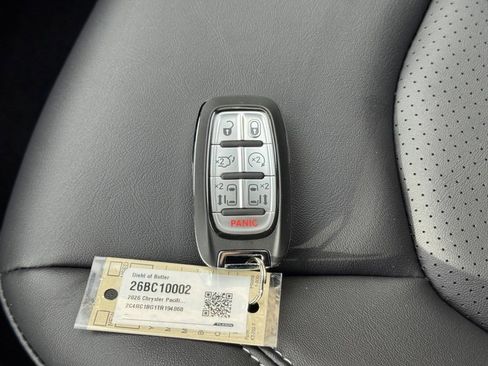 New 2026 Chrysler Pacifica Select image 40