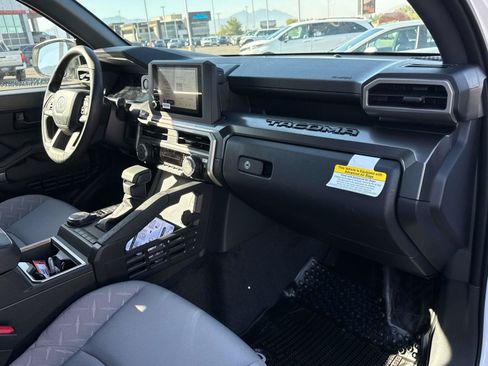 New 2026 Toyota Tacoma SR5 AWD/4WD image 15