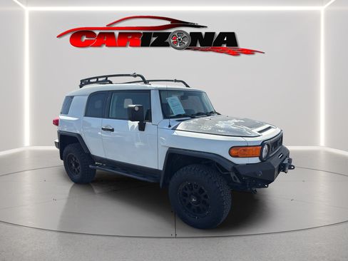 Used 2010 Toyota FJ Cruiser 4WD image 2