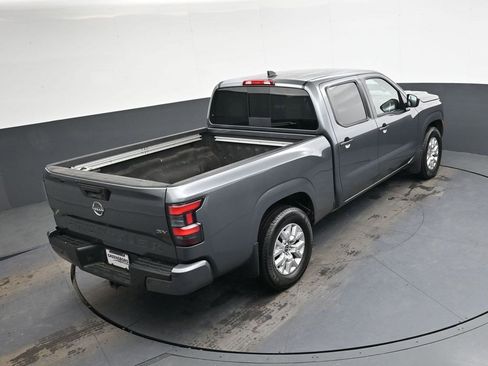 Used 2024 Nissan Frontier SV w/ Technology Package image 26