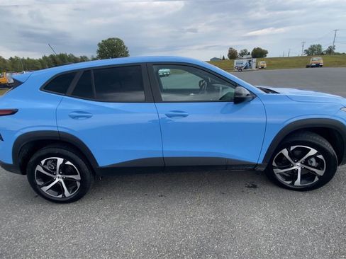 Certified 2024 Chevrolet Trax RS image 9