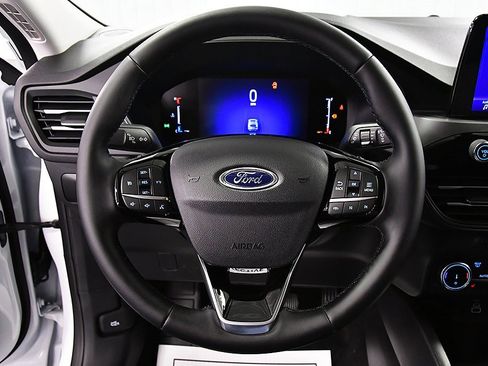 New 2025 Ford Escape Active w/ Cold Weather Package image 19