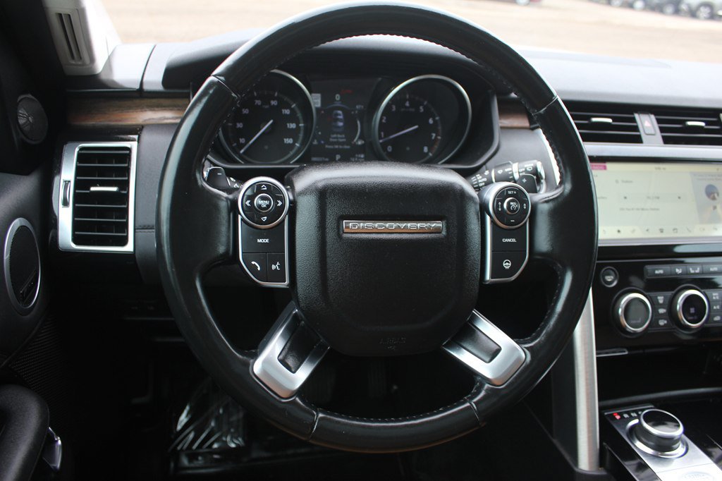 Used 2017 Land Rover Discovery HSE AWD/4WD image 10