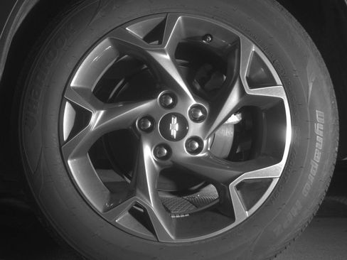 Used 2025 Chevrolet Trax LT w/ LT Convenience Package FWD image 14