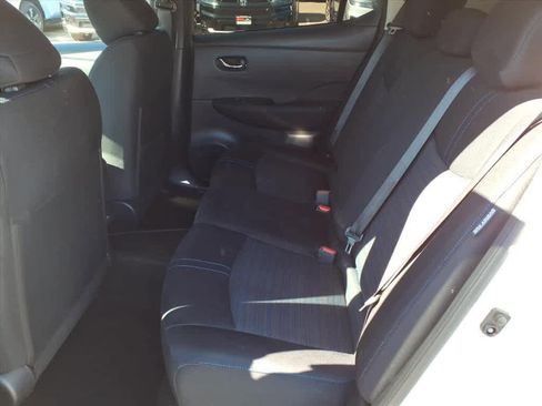 Used 2022 Nissan Leaf S image 9