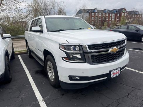 Used 2017 Chevrolet Suburban LT AWD/4WD image 4