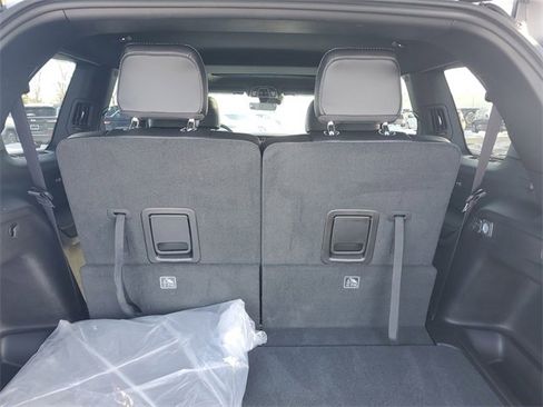 New 2025 Jeep Grand Cherokee L Altitude image 8