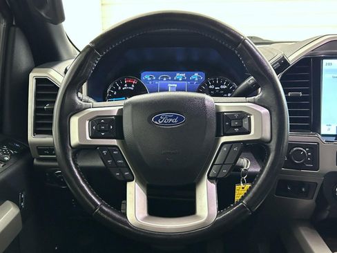 Used 2022 Ford F250 Lariat w/ Chrome Package image 11