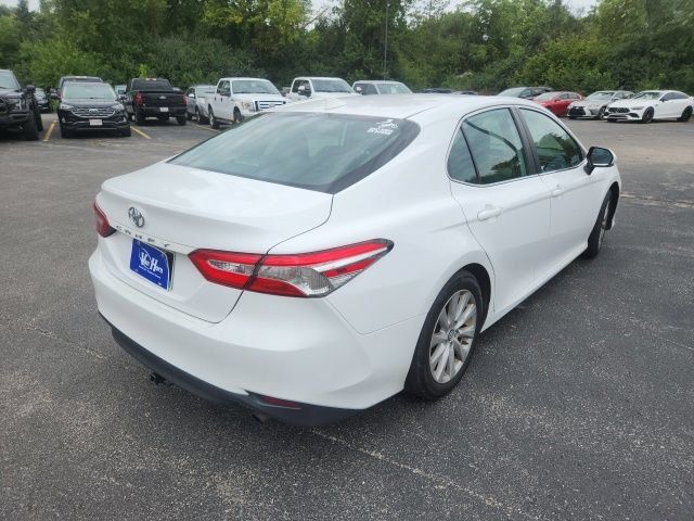 Used 2019 Toyota Camry LE w/ Convenience Package FWD image 5