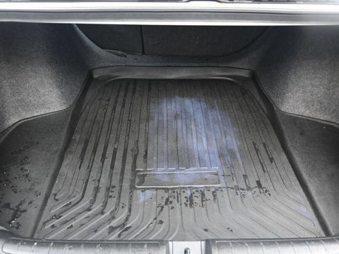 Used 2018 Honda Accord Touring image 13
