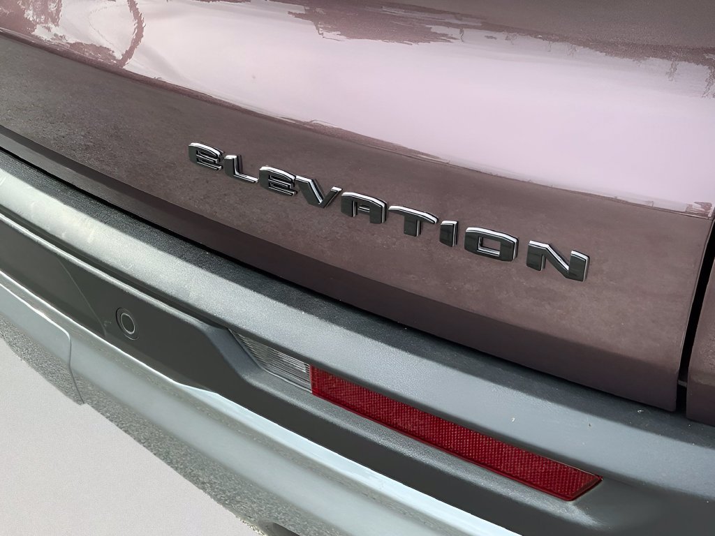 Used 2025 GMC Acadia Elevation FWD image 40