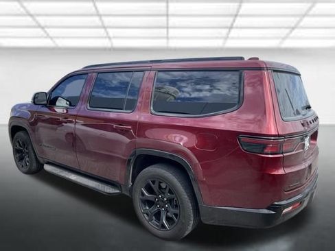 Used 2023 Jeep Wagoneer Series II AWD/4WD image 3