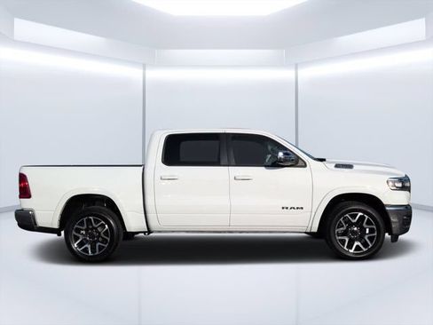 Used 2025 RAM 1500 Laramie AWD/4WD image 2