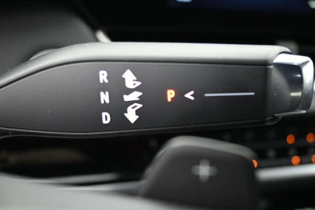 Used 2026 Chevrolet Equinox LT AWD/4WD image 23