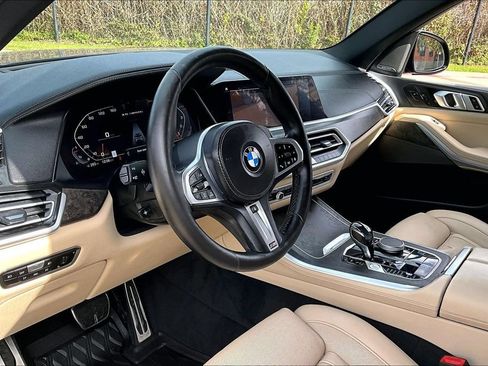 Used 2021 BMW X5 M50i AWD/4WD image 17