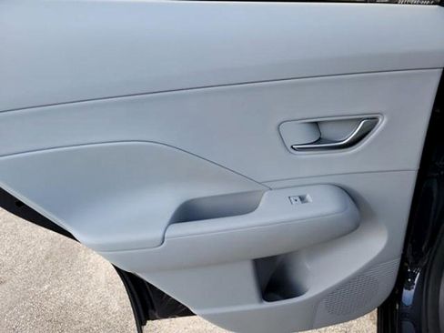 Used 2024 Hyundai Kona Limited FWD image 16