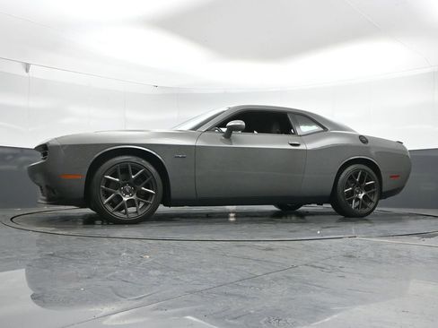 Used 2017 Dodge Challenger R/T RWD image 45