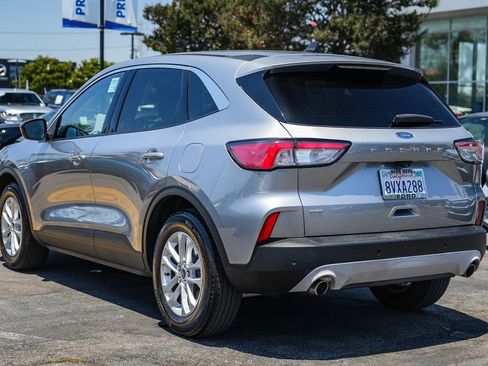 Certified 2021 Ford Escape SE FWD image 7