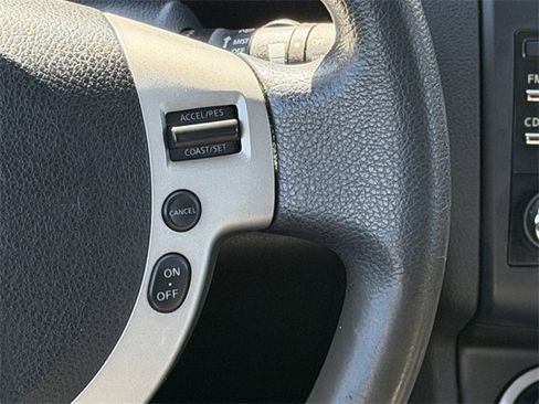 Used 2013 Nissan Rogue SV image 13